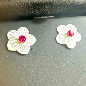 New Solid 10K gold Natural pearl & Ruby large Flower Earrings studs gorgeous!